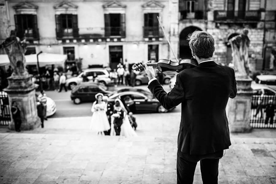 Fotógrafo de casamento Salvo Gulino (salvo). Foto de 13 de fevereiro 2019