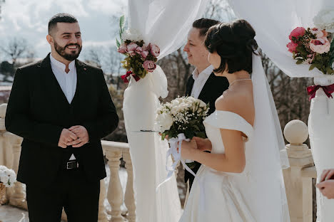 婚礼摄影师Olga Usanova（olgawedd）。2021 5月13日的照片