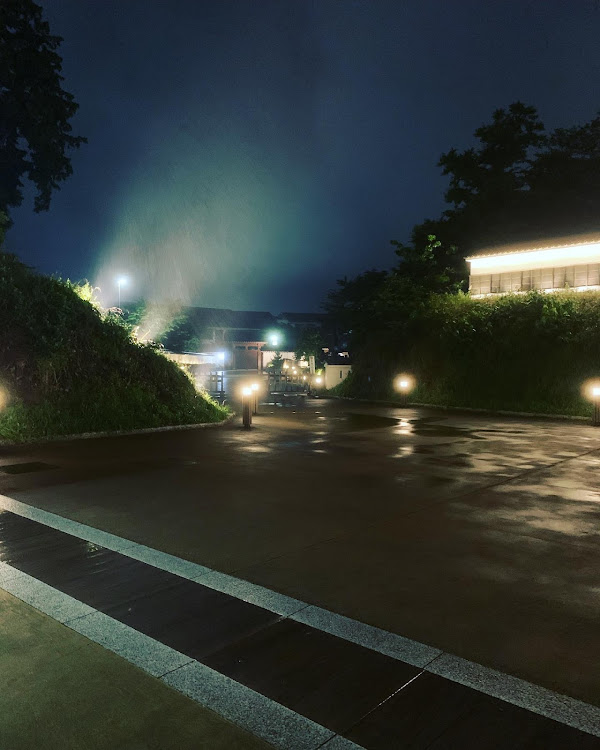 カローラツーリングの愛車の白黒写真展・梅雨・城門・城門の向こう側は寂しい・いいね🫶コメント🔖フォローありがとうございます🫶🏻( ¨̮ )に関するカスタム事例の投稿画像3枚目