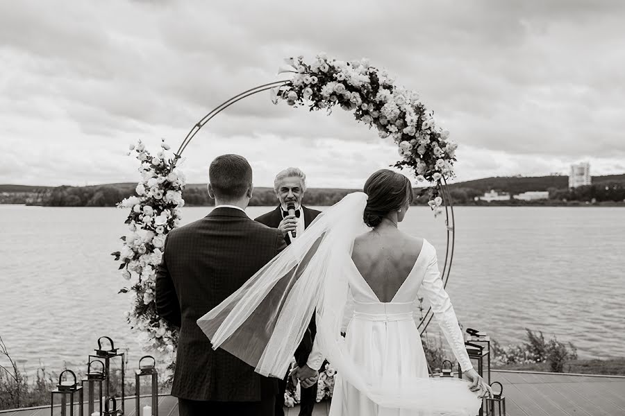 Fotógrafo de casamento Rimma Yamalieva (yamalieva). Foto de 23 de fevereiro 2020