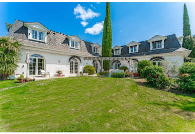 House with pool and terrace 2