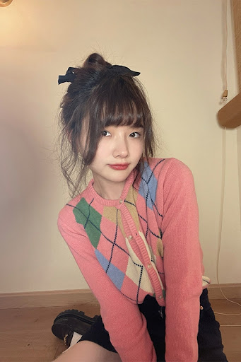 Title 1, Knitted Cardigan Soft Waxy Fashion Design Weste...