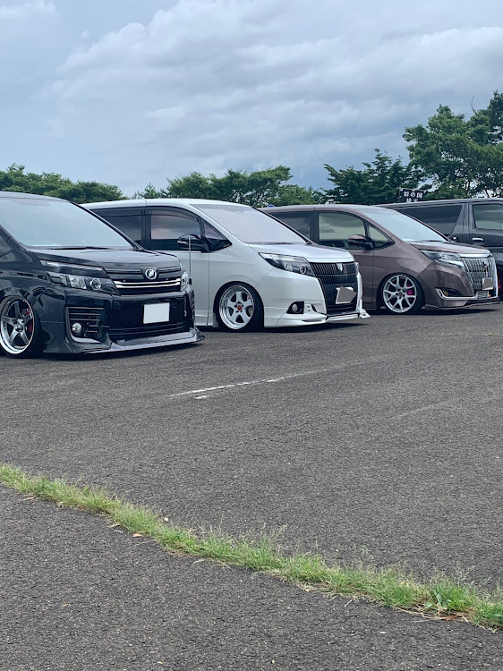 エスクァイアのノア ヴォクシー エスクァイア・IMG・暑い、、暑いぞおおお！！に関するカスタム事例の投稿画像1枚目