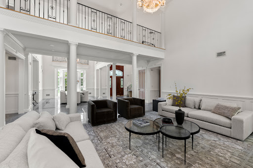 Property with pool and garden 5