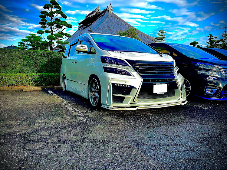 アルファードのいつもイイネ&コメントありがとうございます🙇‍♂️・夜景・鬼残業・コラボありがとうございました・アルヴェルに関するカスタム事例の投稿画像9枚目