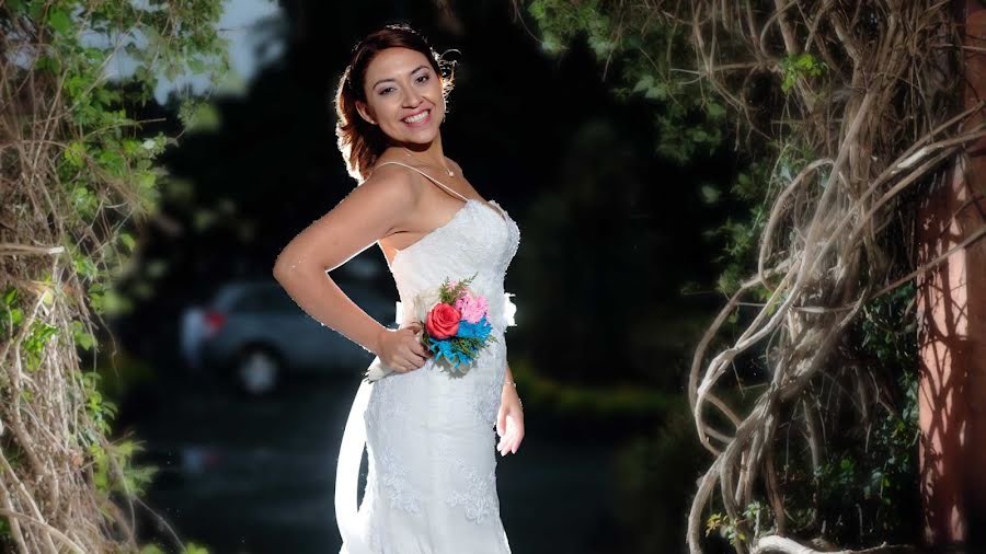 Fotógrafo de casamento Andres Carmona (bodasvillarrica). Foto de 14 de dezembro 2016