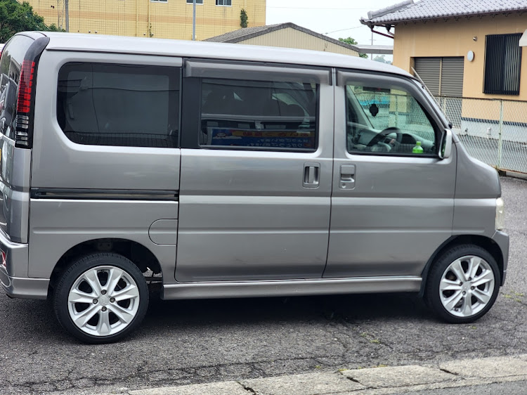 バモスの車高ダウン・ホイール・マフラー・熱中症に注意に関するカスタム事例の投稿画像1枚目