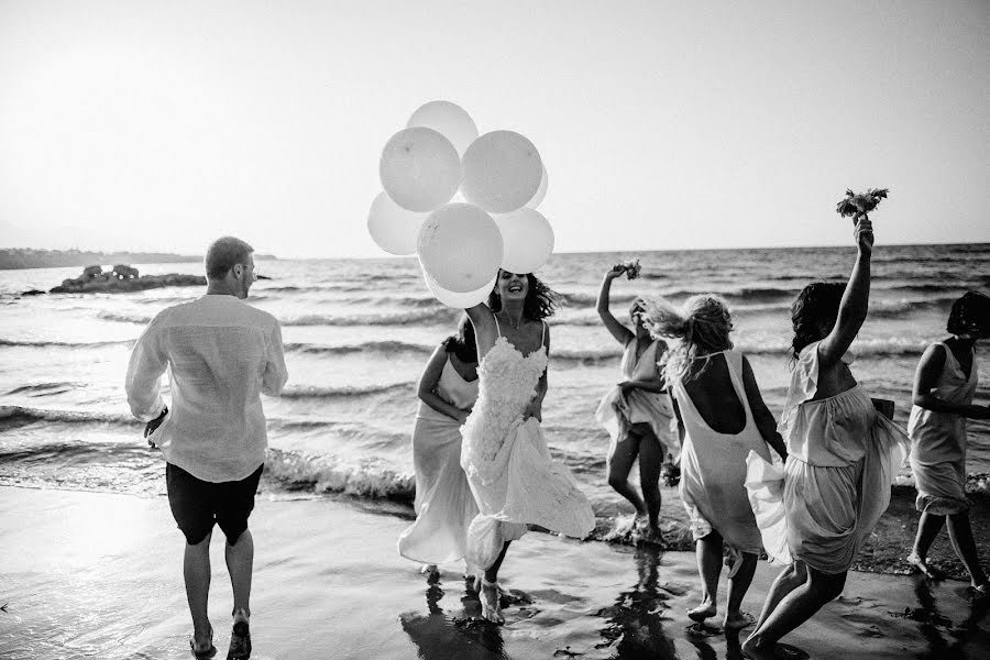 Fotógrafo de casamento Olya Papaskiri (soulemkha). Foto de 19 de setembro 2017