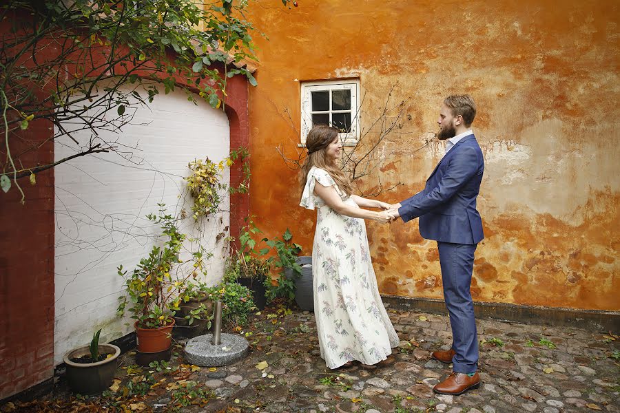 Wedding photographer Monica Hjelmslund (hjelmslund). Photo of 4 November 2019