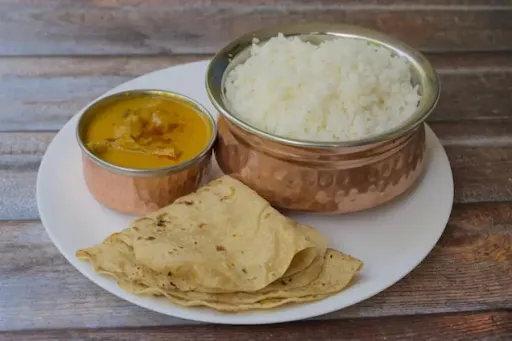 Plain Rice (Half) + Chicken Curry (2 Pcs) + 2 Chapathis