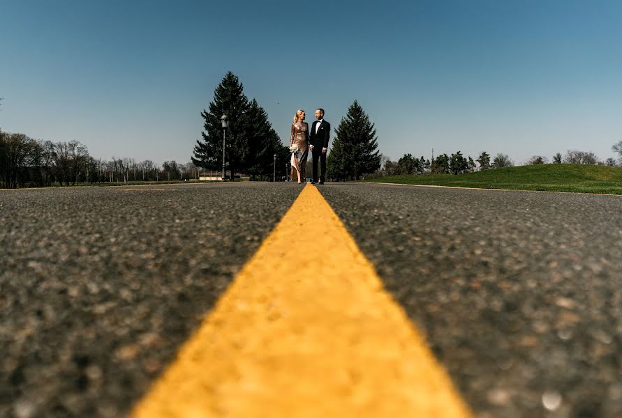 Fotógrafo de casamento Volodymyr St (volodymyr). Foto de 13 de abril 2020