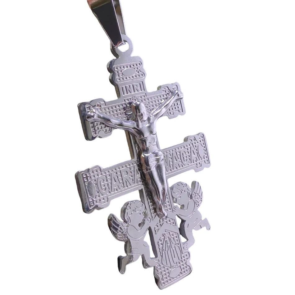 Collier homme pendentif ange gardien exorcisme, chaîne perles acier titane plat, protection et élégance pour homme.