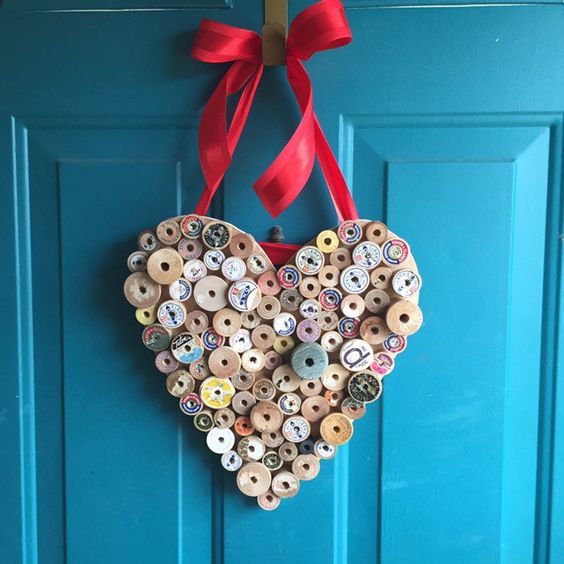 spool heart, DIY Valentine’s Day Decor