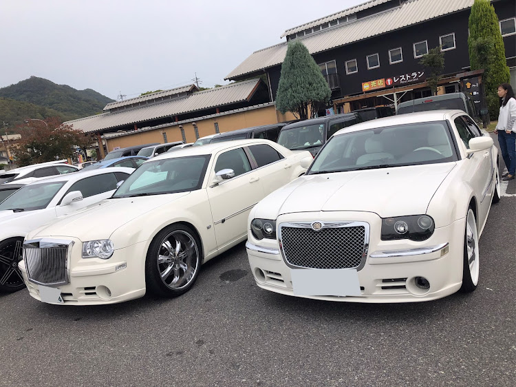 300C セダンのカマロコンバーチブル ボブ😎🇺🇸さんが投稿したカスタム事例の投稿画像1枚目