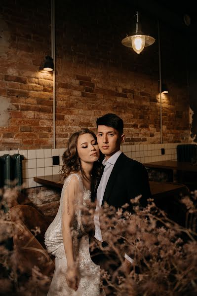 Fotógrafo de casamento Rustam Latynov (latynov). Foto de 10 de dezembro 2019