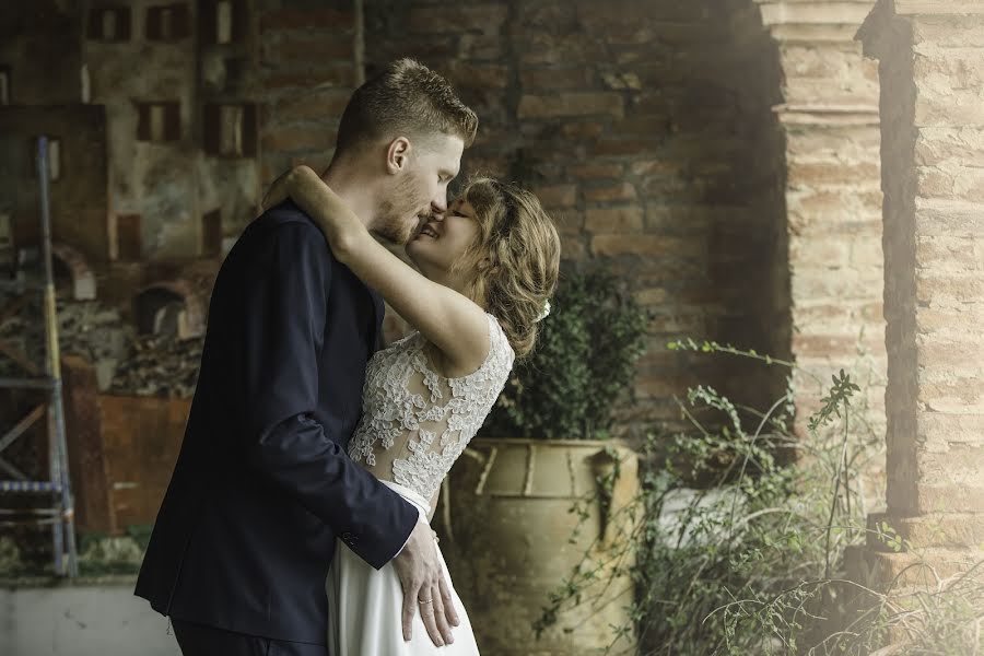 Fotógrafo de bodas Elena Dzhundzhi (elenagiungi). Foto del 7 de noviembre 2017