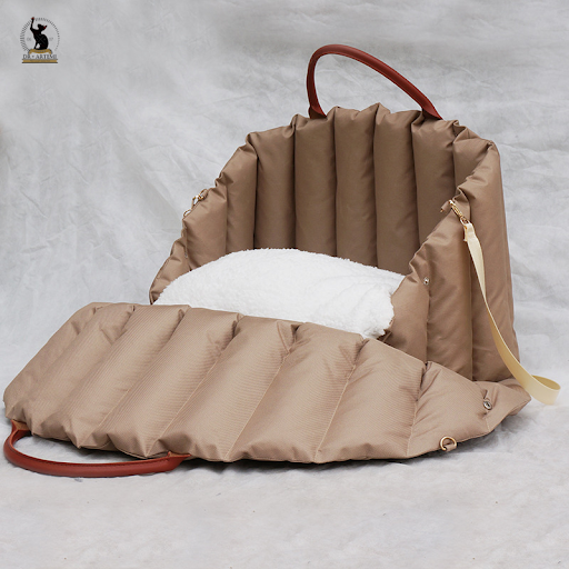 Portable Pet Dog Car Seat Nonslip Carriers Safe Car Box Booster Kennel Bag for Small Dog Cat Travel Siege De Voiture Pou