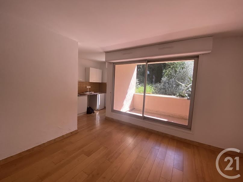 Location  appartement 1 pièce 30 m² à Montpellier (34000), 536 €