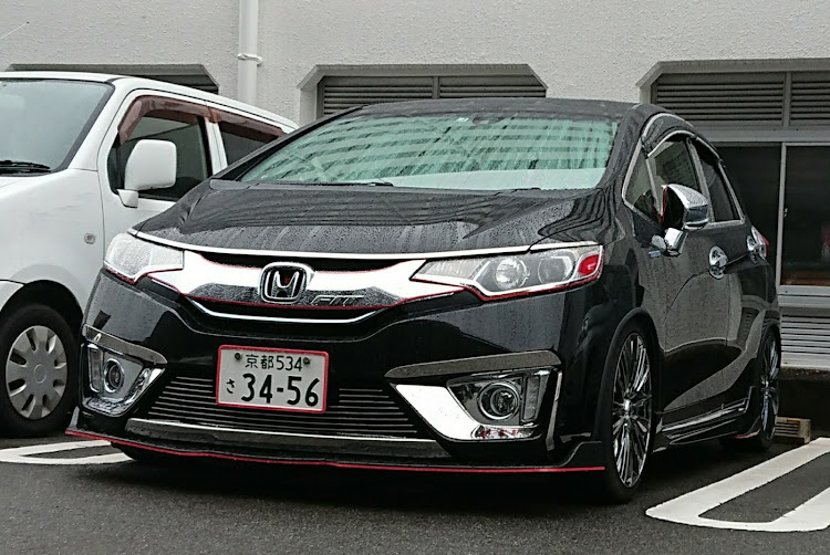 フィットの細かすぎて伝わらないパーツに関するカスタム事例の投稿画像1枚目