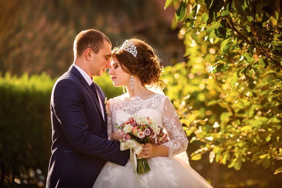 Fotografo di matrimoni Marina Tunik (marinatynik). Foto del 20 ottobre 2017