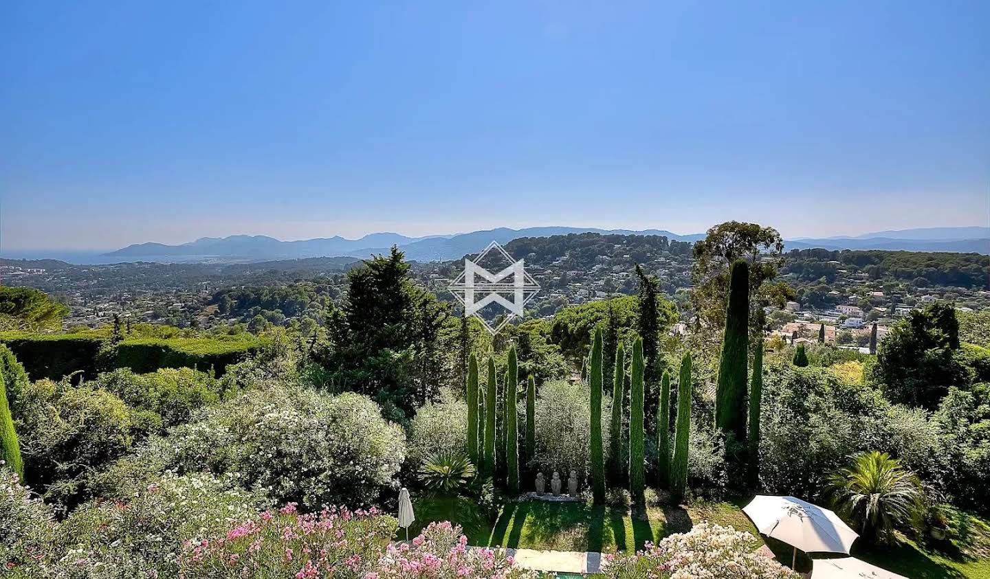 Villa with pool Mougins