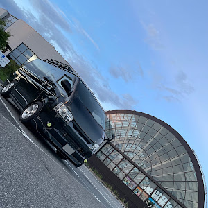 ハイエースバン TRH200V