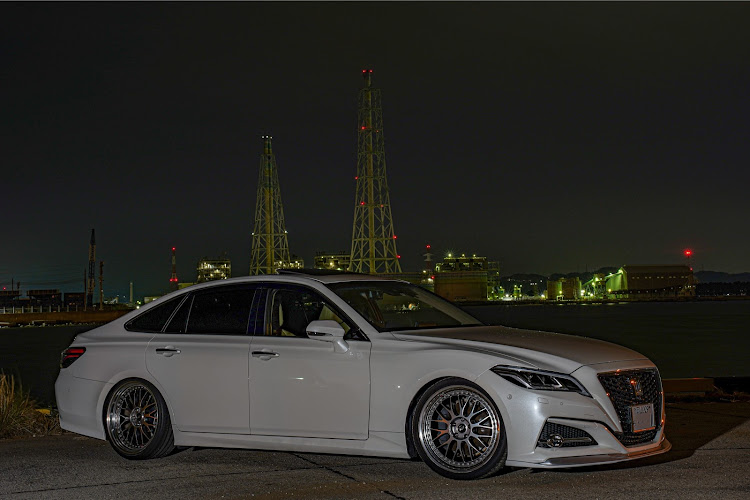 クラウンセダンのJun Style・G Executive・夜のカメ活・玉島E地区に関するカスタム事例の投稿画像1枚目