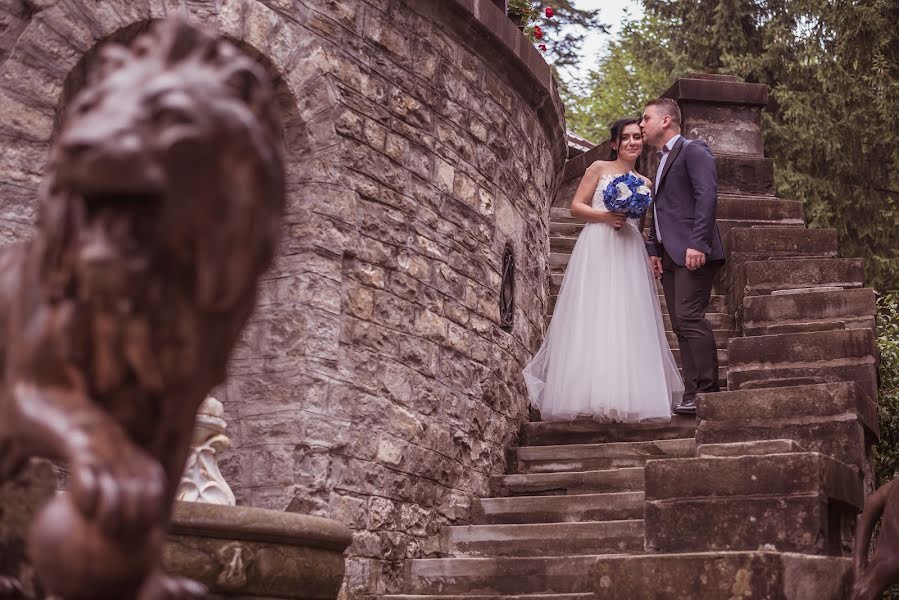 Fotografo di matrimoni Cosmin Oprisor (oprisor). Foto del 24 settembre 2018