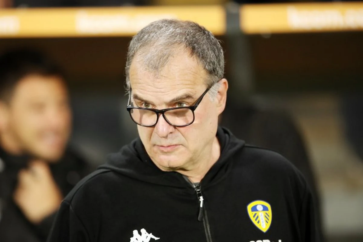 Marcelo Bielsa blijft de coach van Leeds United in de Premier League