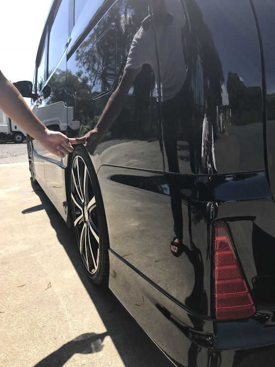 ヴォクシーの車高調整に関するカスタム事例の投稿画像7枚目