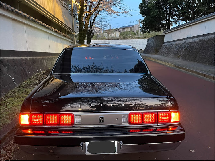 LSの#熊本の車好きと繋がりたい・センチュリー・熊本・桜とコラボ・レクサスに関するカスタム事例の投稿画像2枚目