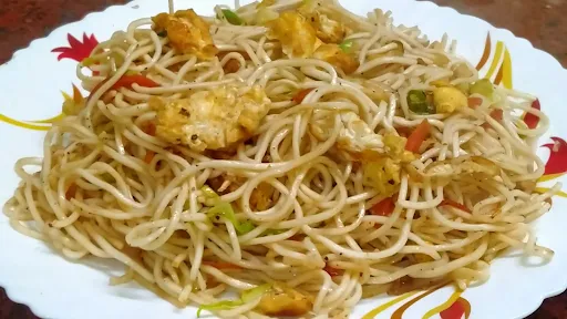 Egg Hakka Chowmein