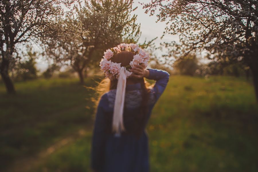 Wedding photographer Oksana Zakharchuk (youllow). Photo of 1 May 2014