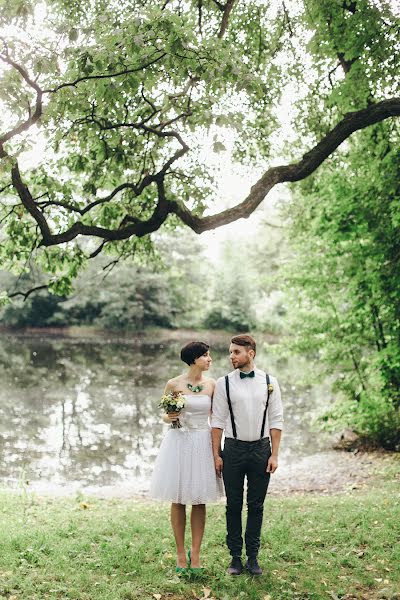 Fotógrafo de bodas Dmitriy Loginov (dmitryloginov). Foto del 24 de septiembre 2015