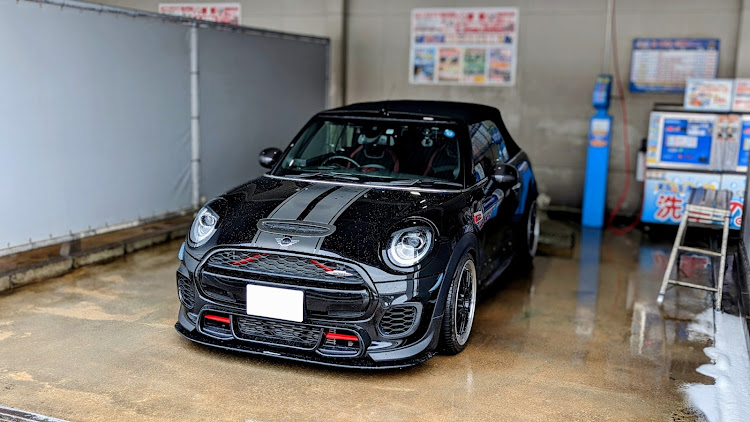 ミニジョンクーパーワークスのいつもいいね＆コメントありがとうございます・Drive後は洗車・カーボン調ストライプ・ブロワー購入・BBS LMに関するカスタム事例の投稿画像1枚目