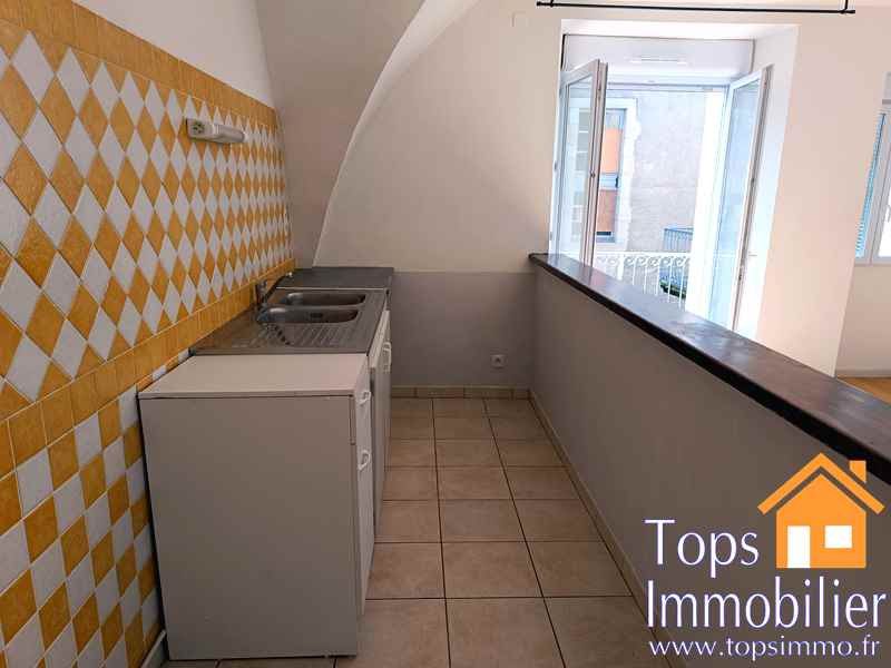 Location  appartement 2 pièces 42.6 m² à Villefranche-de-Rouergue (12200), 405 €