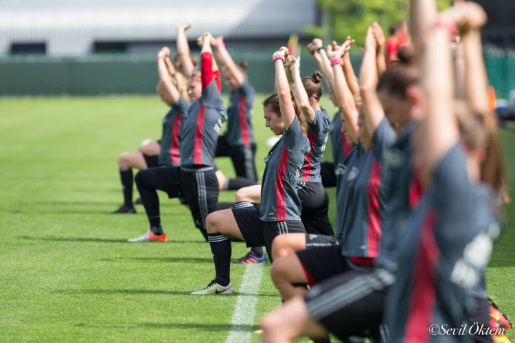 Nu al 3000 fans voor Red Flames in oefenpartij tegen Japan