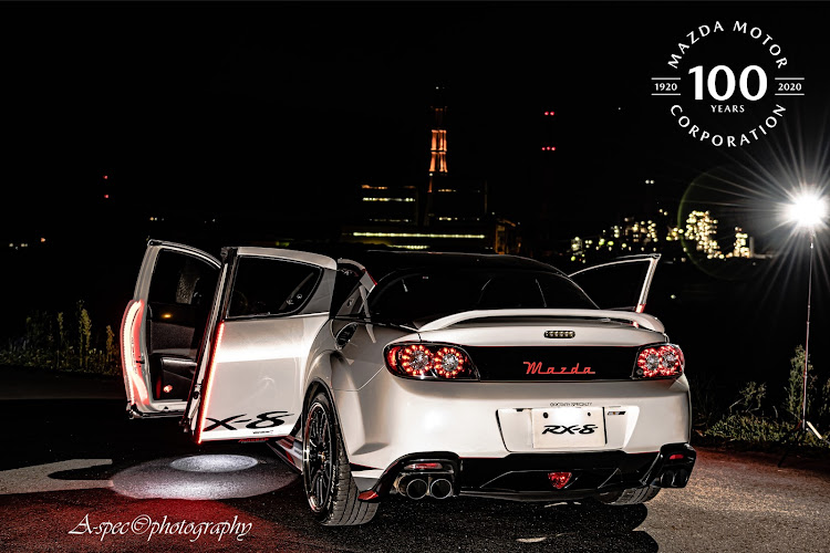 RX-8の工場夜景と愛車・夜景撮影・rx-8・純正スタイル・安全対策に関するカスタム事例の投稿画像1枚目