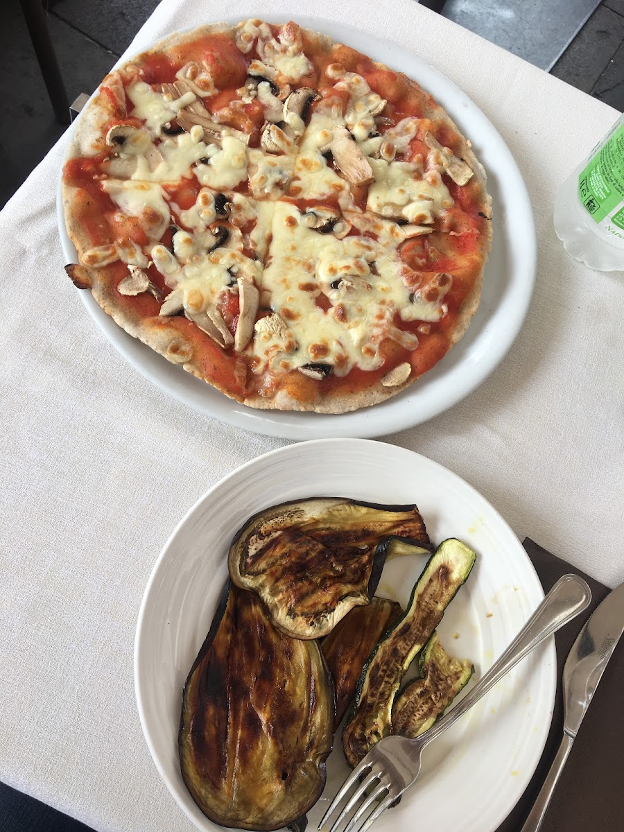 Pizza and grilled veggies