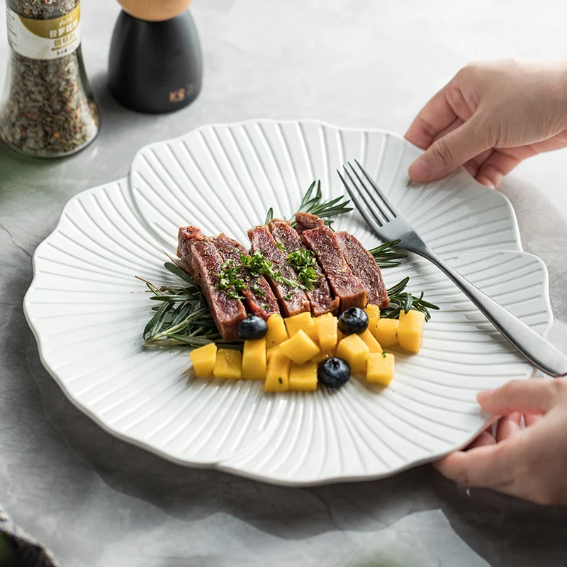 Bol à riz créatif pour la maison et le restaurant, design unique pour savourer vos plats avec style et fonctionnalité.