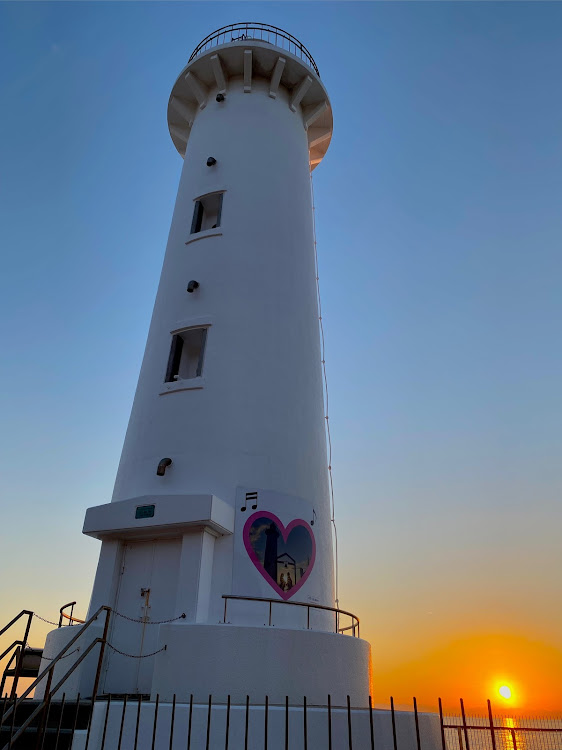アルファードの灯台とコラボ・灯台のある風景・癒やしを求めて‥・夕日×アルちゃんに関するカスタム事例の投稿画像7枚目