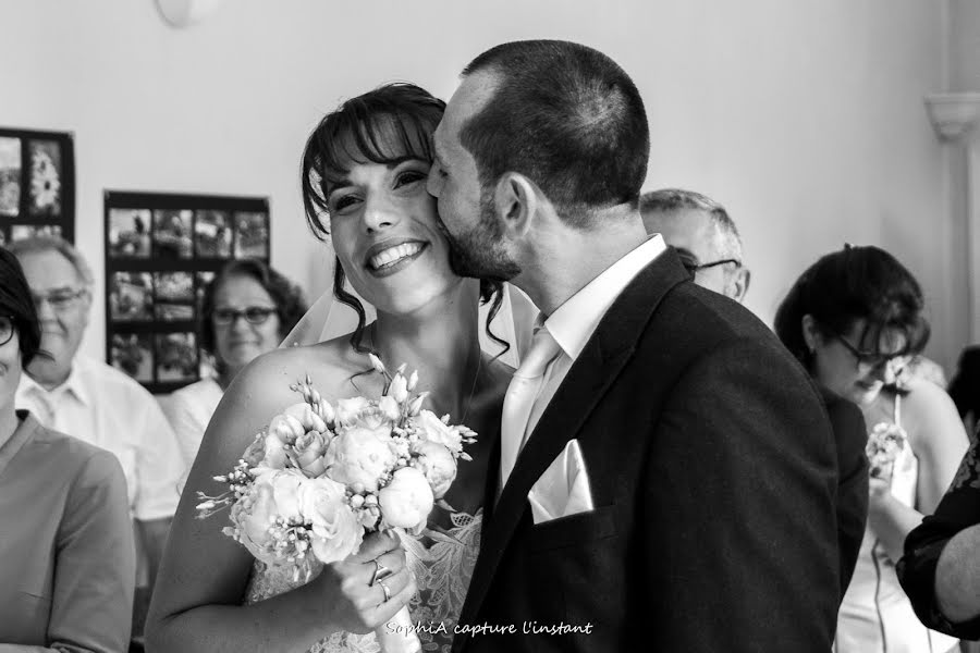 Fotografo di matrimoni Anne Sophie Bender (sophiacapture). Foto del 14 aprile 2019