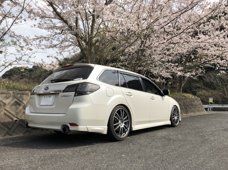 レガシィツーリングワゴンの桜とコラボに関するカスタム事例の投稿画像5枚目