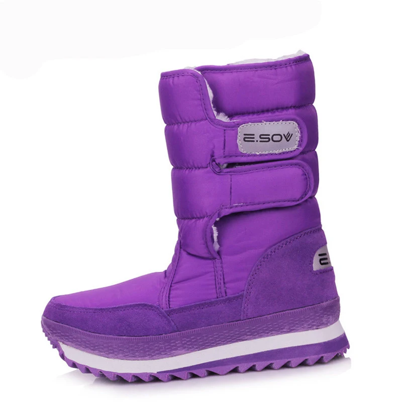 Bottes de neige chaudes et imperméables pour hommes et femmes. Idéales pour la randonnée, les activités hivernales et la marche par temps froid.