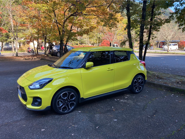 スイフトスポーツのスイフトスポーツ・zc33s・小河内ダム・名栗湖・黄色い車に関するカスタム事例の投稿画像1枚目