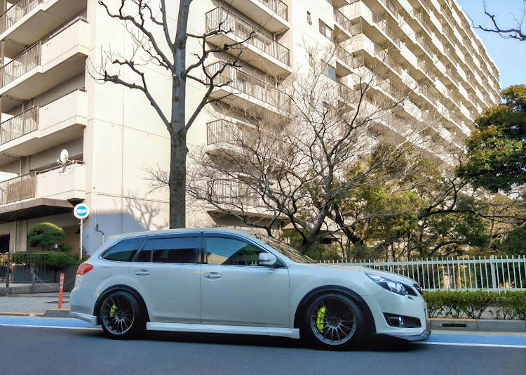 レガシィツーリングワゴンの3月もよろしくお願いします🙇・車検です。に関するカスタム事例の投稿画像1枚目