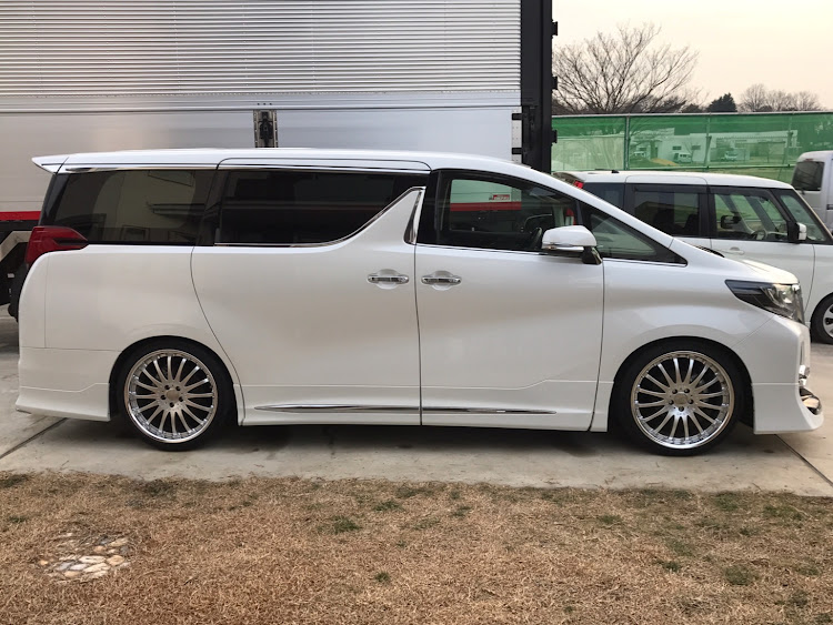 アルファードの洗車に関するカスタム事例の投稿画像2枚目
