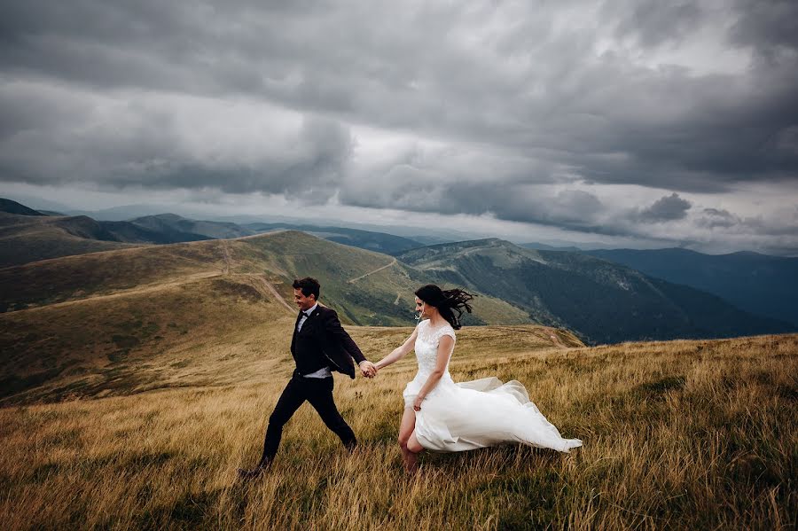 Fotograful de nuntă Roman Chumakov (romko). Fotografia din 15 martie 2022