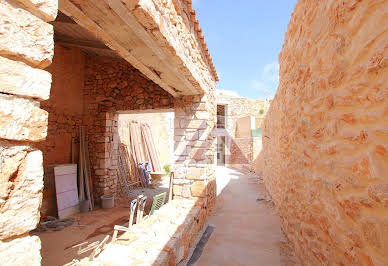 Maison avec piscine et terrasse 16