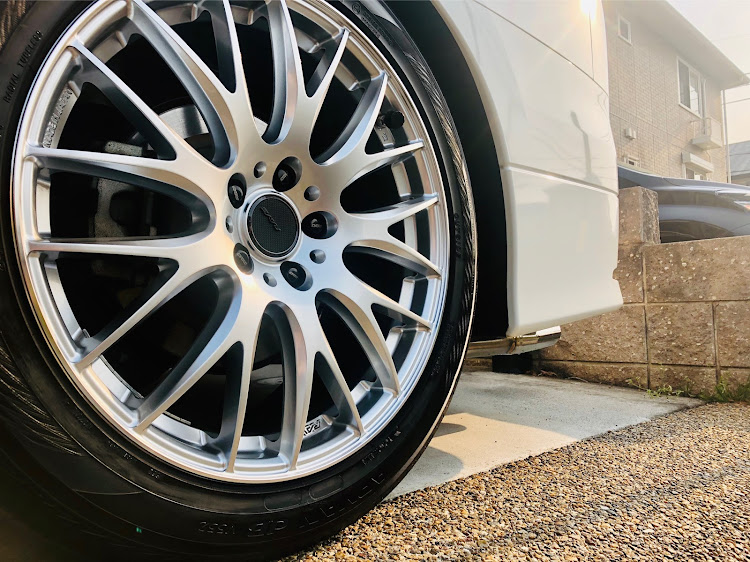 エルグランドのタイヤ&ホイール洗車・トルクレンチはイイよ！！に関するカスタム事例の投稿画像4枚目